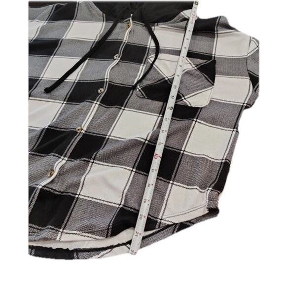 NWT No Boundaries Hoodie Womens Black/White Plaid Long Sleeve Shirt Size LRG - Picture 8 of 11